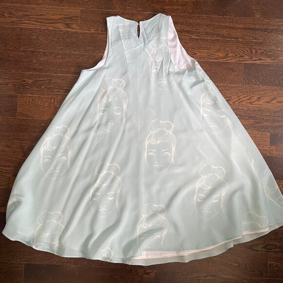 100% silk retro fabric flowy dress by Canadian Designer Noémiah-Small - Picture 6 of 11